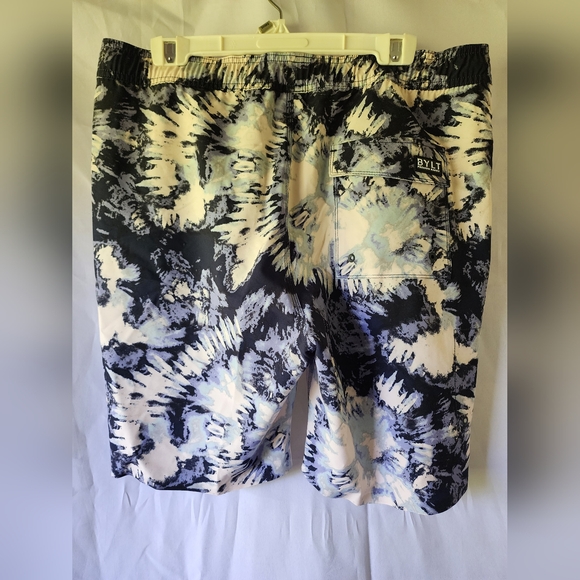 BYLT- Men's Size Large- Coastal Boardshort- Tie Dye print- Blues,white,purple - Picture 7 of 12